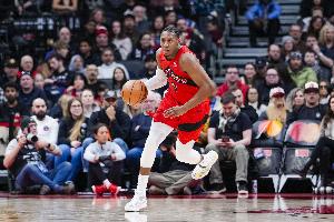 状态不俗！巴雷特半场7中5高效拿下14分3板1帽 次节独得10分 - 资讯配图