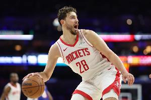 加时又拉了!申京20中8拿到17分7板7助&末节关键7分 出现5失误 - 资讯配图