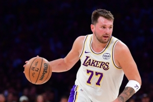 东契奇常规赛前500场合计得到14491分 历史第二多&仅次于乔丹 - 资讯配图