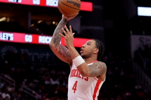 火媒：不知道火箭为何没有签下第15人 也未转正戴维森或克劳福德 - 资讯配图