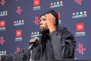 杜兰特：防守端沟通确实有提升空间 尤其是面对无球跑动多的球队 - 资讯配图