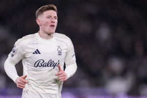 跟队：曼联若无缘下赛季欧冠，就无法竞争安德森和亚当·沃顿 - 资讯配图