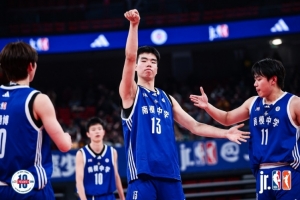 南模中学拿下JrNBA上海赛区4连冠！张懿赵杰25分13板2帽荣膺MOP - 资讯配图