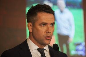 欧文：恩古莫哈左右两边都能突破，这让对手很难预测 - 资讯配图