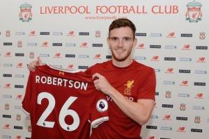 900万欧用9年！2017年罗伯逊加盟利物浦，当时其身价仅为700万 - 资讯配图