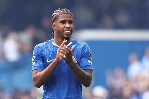 蓝军中场桑托斯：现在的我更全面 最大梦想是代表巴西出战世界杯 - 资讯配图