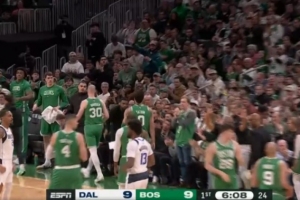 慢慢找状态!塔图姆迎来复出 首节半节2中0没得分&拿到2板2助 - 资讯配图