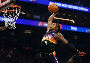 杰伦·格林：我昨晚回看自己对公牛的比赛录像 差不多到凌晨两点 - 资讯配图