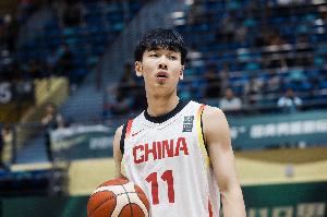 媒体人：张博源可以考虑俄勒冈 教练肯给机会 缺持球人有望当核心 - 资讯配图