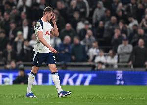 镜报：若热刺降级，曼联可能关注麦迪逊库卢，利物浦可能追范德芬 - 资讯配图