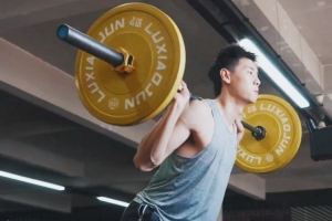 媒体人：崔永熙大有变身魔鬼筋肉人之势 彰显强势回归决心 ​​​ - 资讯配图