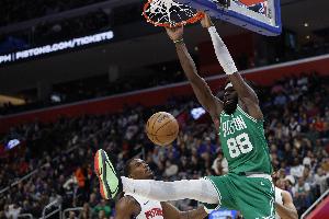 超高效两双！奎塔8中6拿下16分15篮板1抢断1盖帽 - 资讯配图