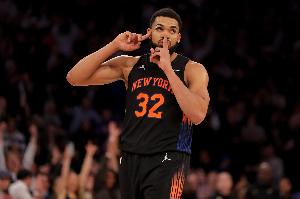 轻松两双!唐斯仅打27分钟12中7拿下17分13板2助1断 - 资讯配图