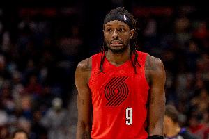 稳定发挥难救主！格兰特14中6&罚球9中7拿到21分2板2助2断 - 资讯配图