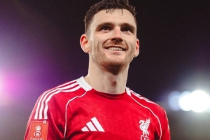 希勒:罗伯逊在利物浦一直非常出色,凯尔凯兹并不足以压制他 - 资讯配图