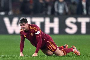 罗体：埃文·弗格森将接受手术赛季报销，罗马只剩3名前锋可用 - 资讯配图