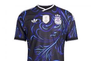 怎么样?阿根廷2026世界杯客场球衣谍照:黑色,富有艺术感图案 - 资讯配图