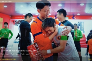 曾是福冈黄蜂队友！高准翼晒与邦本宜裕合照：老友重逢，三分拿下 - 资讯配图