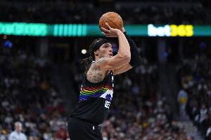 再找找状态！阿隆·戈登复出半场5中1拿3分2板 三分3中0 - 资讯配图