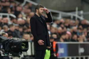 希勒:曼联排第三但真不像强队;斯洛特想留任就得拿到欧冠资格 - 资讯配图