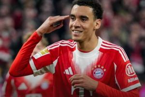 单机模式！拜仁14分领跑25轮轰92球，德甲近一半球队连1/3都不到 - 资讯配图