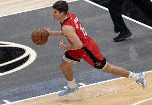 攻势篮球！本赛季至今谢泼德首发时 火箭的战绩为8胜2负 - 资讯配图