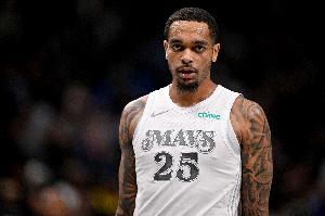 锋线疲软!米德尔顿8中2得7分5板3助 华盛顿9中2得5分&正负值-23 - 资讯配图