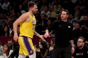 雷迪克：东契奇什么样的球都能进 他打了7年NBA见过各种防守策略 - 资讯配图
