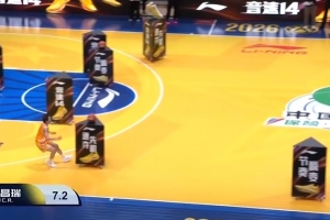 杨鸣：这应该是历史上最眼花缭乱的技巧大赛 场地摆满了障碍物 - 资讯配图