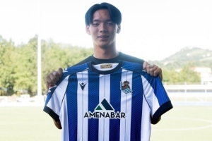 日本后卫喜多壱也在西乙比赛中,被对手种族辱骂“该死的中国佬” - 资讯配图