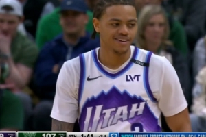 演都不演了！基昂特·乔治关键三分三不沾 退防笑得很开心 - 资讯配图