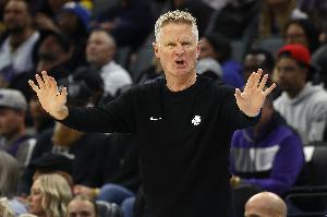 JR:不觉得科尔是出色教练 他只会玩满级号不会培养球员 - 资讯配图