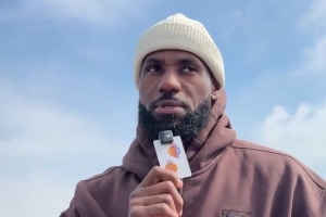 最爱的女运动员？詹姆斯父子等7人选择小威 八村选择大坂直美 - 资讯配图