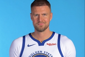 科尔:波津说他感觉很好 我们还在摸索适合他的组合和战术 - 资讯配图