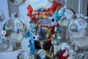 阿劳霍社媒晒照庆生：与奥利维拉一起过生日 - 资讯配图