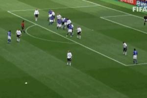 名场面!希曼谈遭小罗吊射:进球后我在想,会不会像小贝那样被骂 - 资讯配图