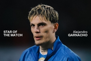 造乌龙+加时破门!加纳乔当选本轮足总杯切尔西队内最佳球员 - 资讯配图