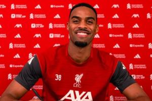 利物浦薪资:7人周薪20万+,赫拉新约周薪30万,索博、麦卡待续约 - 资讯配图