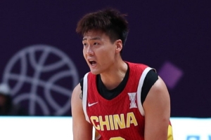 赵睿：国家队的比赛压力很大 会做好自己 球迷要理性看待 - 资讯配图