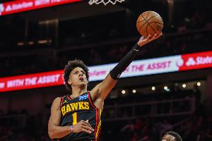 拿捏！杰伦·约翰逊本赛季面对76人 场均30.0分11.0板7.8助1.8断 - 资讯配图