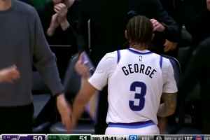 就差一分了！基昂特·乔治反击上篮打停雄鹿 - 资讯配图