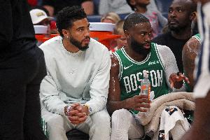 塔图姆：养伤和康复的过程很孤独 我那时只想跟球队待在一起 - 资讯配图