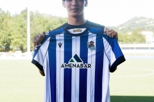 皇社B队主帅：种族歧视坚决不能发生，如果证实就必须处罚肇事者 - 资讯配图