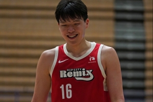 混音背靠背对阵山谷太阳 杨瀚森本场比赛继续首发出战！ - 资讯配图