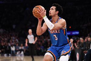 华莱士谈麦凯恩防守：他打得非常努力 也愿意接受建设性批评意见 - 资讯配图