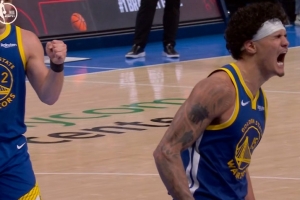 追到2分了！桑托斯内线强攻对抗防守打进 可惜加罚不中 - 资讯配图