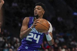 犯规麻烦！米勒12中4仅拿11分9板3助1帽 5次犯规&正负值-16 - 资讯配图