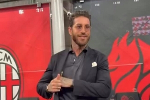 现场观战米兰德比！拉莫斯社媒晒视频：谢谢你，我的小卢卡 - 资讯配图