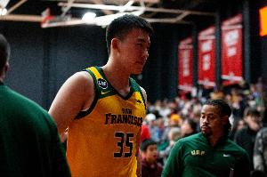 没调整回来!王俊杰8投1中&三分5中0 仅得4分5板 - 资讯配图