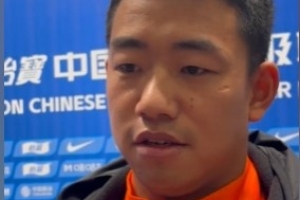 玉昆门将鲍亚雄:赢球很开心但还需磨合 若乱开大脚教练可能生气 - 资讯配图